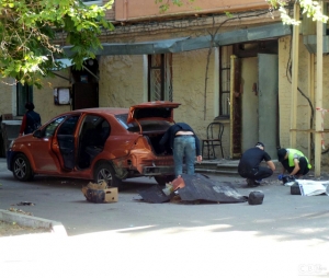 У Кропивницькому саморобним пристроєм підірвали авто підприємця (ВІДЕО)