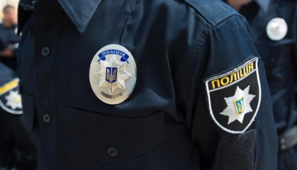 Вдруге за тиждень: у Кропивницькому поліцейський врятував чоловіка під час нападу (ФОТО)